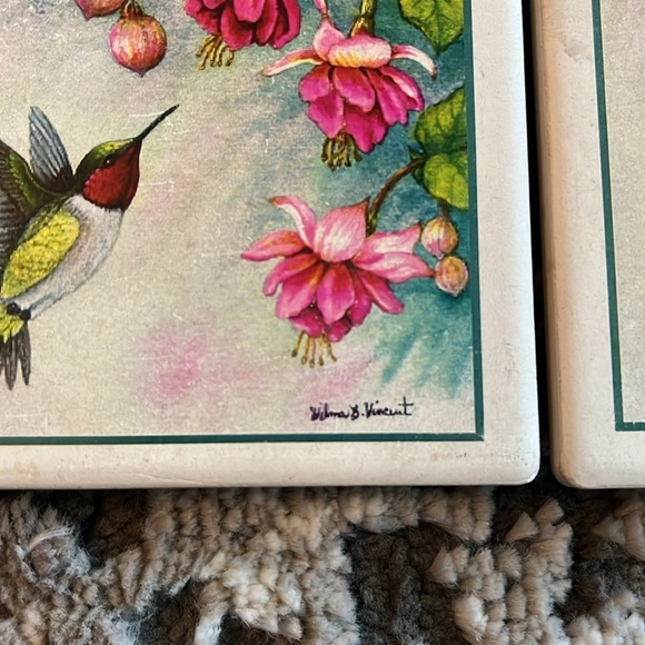 Wilma B.Vincent Hummingbird and Flowers Ceramic Tile with Wooden Stand - Picture 7 of 7